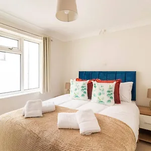 Incredible Sea View 2 Bedroom Bournemouth